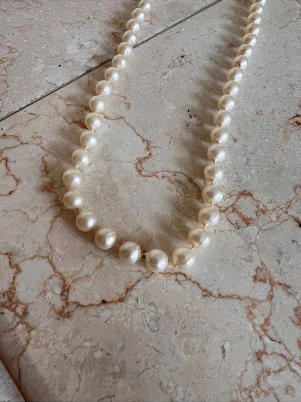 Classic White Pearl Necklace - Elegant Women Jewelry